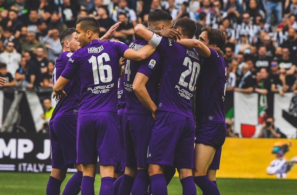 Dávid Hancko s hráčmi ACF Fiorentina