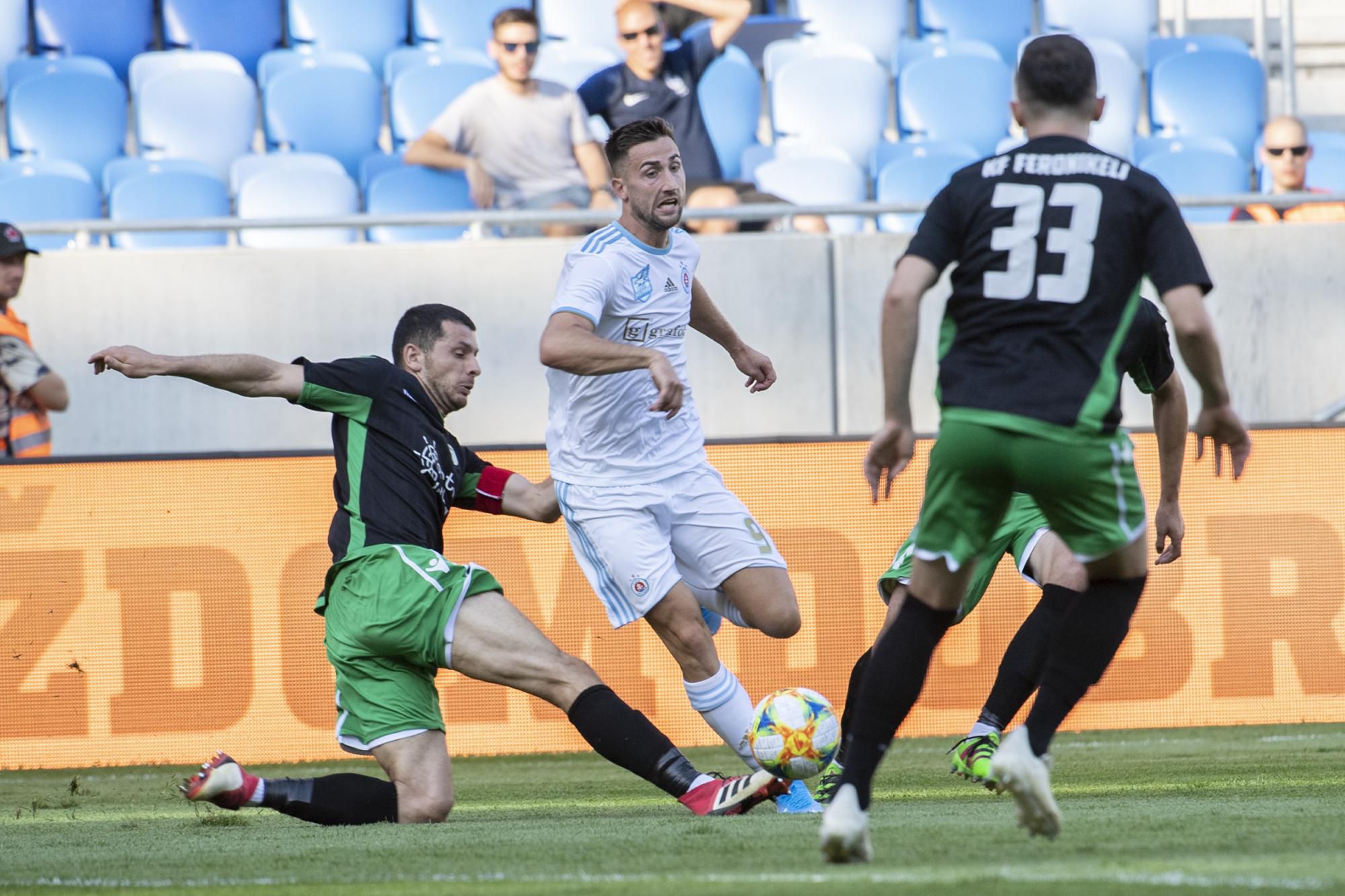 ŠK Slovan Bratislava - KF Feronikeli (Lapidar Lladrovci, Andraž Šporar, Arbër Prekazi)