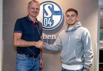 Do tímu Schalke smeruje mladý anglický obranca Kenny