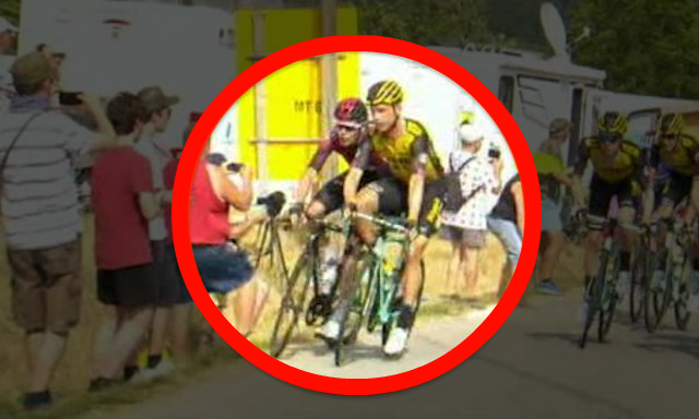 Tony Martin vs. Luke Rowe (17. etapa Tour de France 2019)