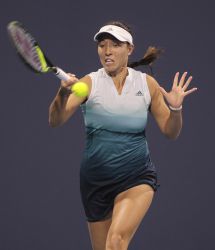 WTA Washington: Pegulová postúpila do štvrťfinále, pokračuje aj domáca Davisová