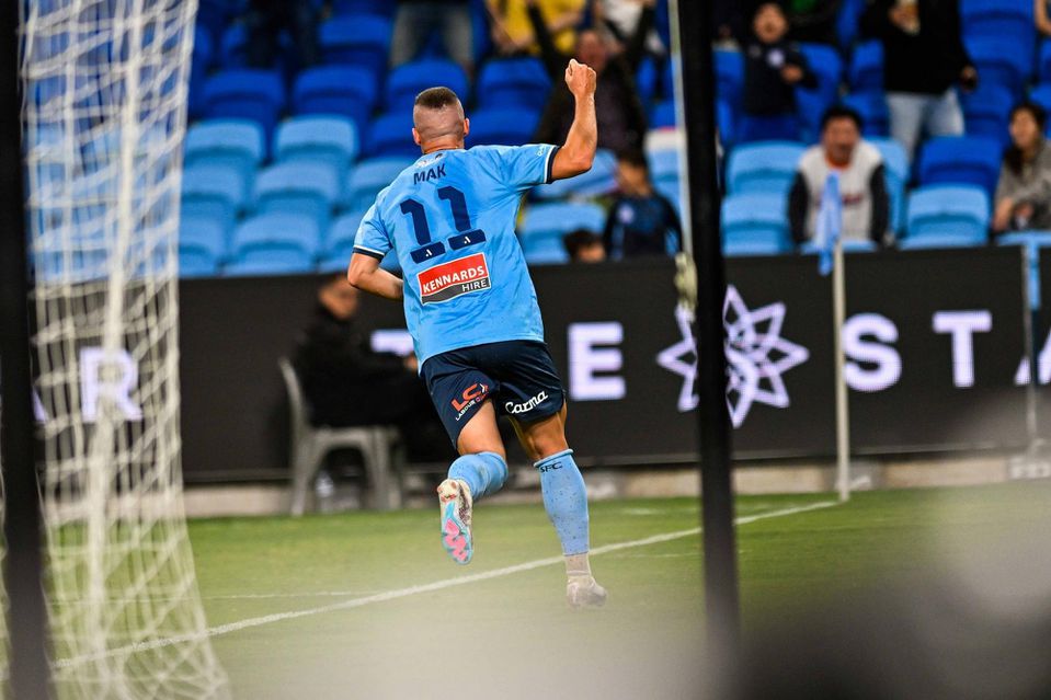 Róbert Mak, Sydney FC