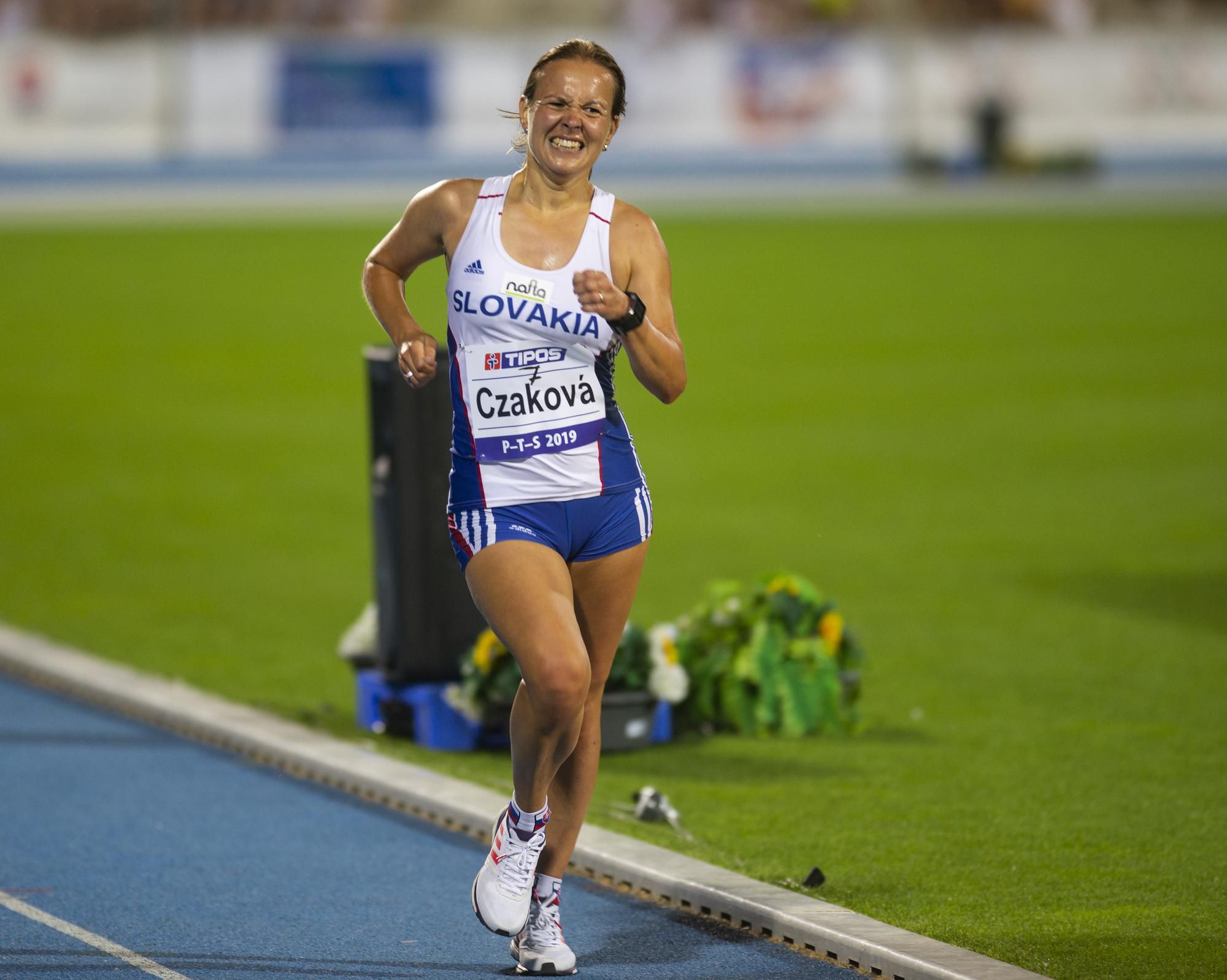 Slovenská reprezentantka Mária Czaková počas súťaže žien v chôdzi.