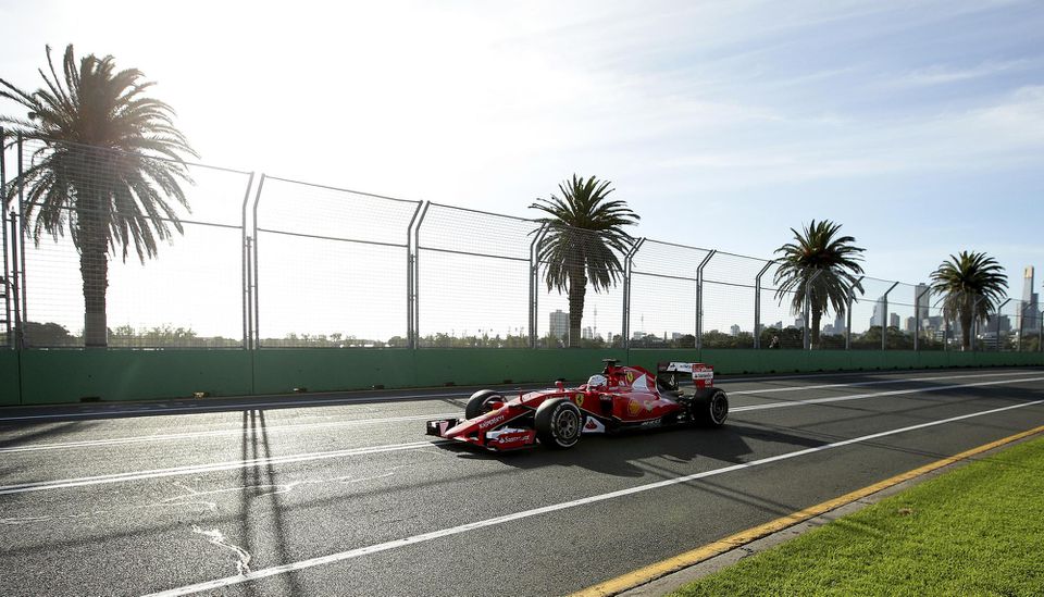 Nemecký jazdec tímu Ferrari Sebastian Vettel.