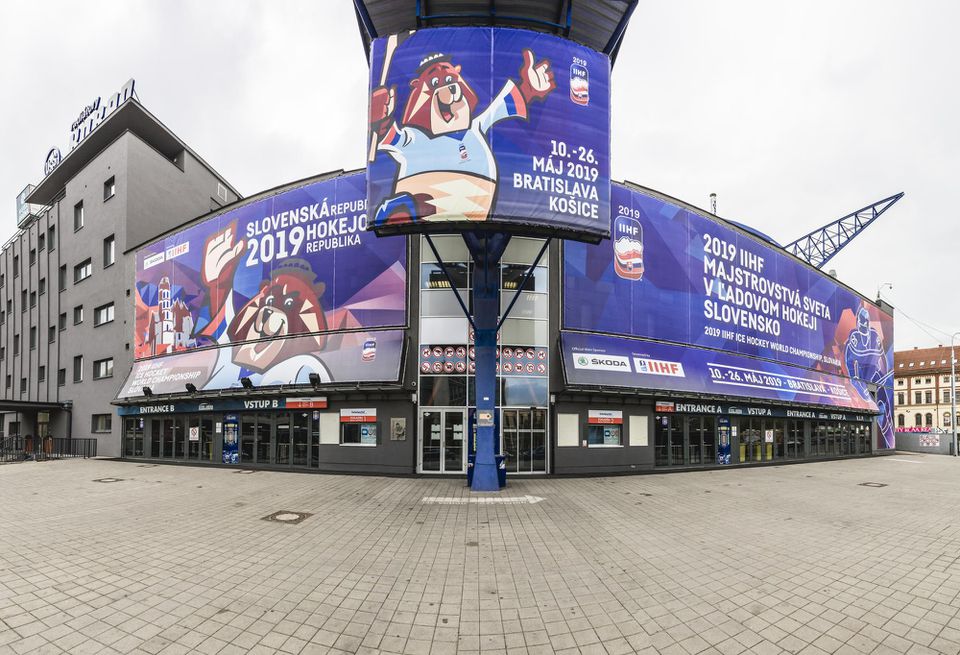 Bratislava a Košice sa pripravujú na MS v hokeji.