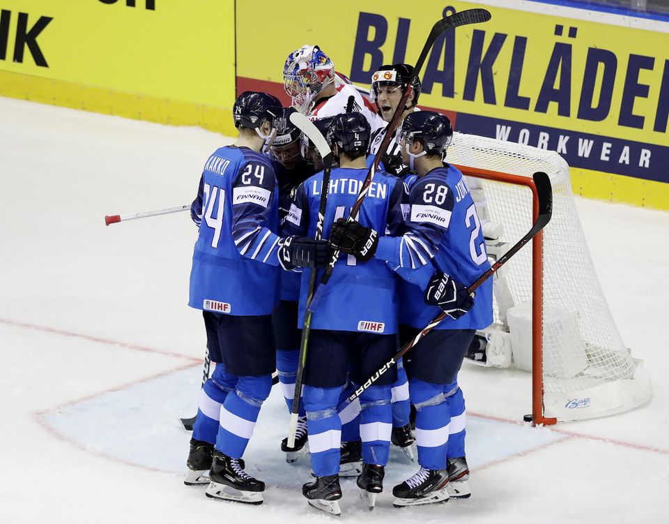 Radosť hokejistov Fínska.