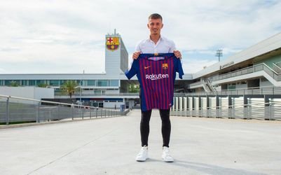 Do Barcelony zamieril ďalší mladý Holanďan, klub si ho poistil 100-miliónovou klauzulou
