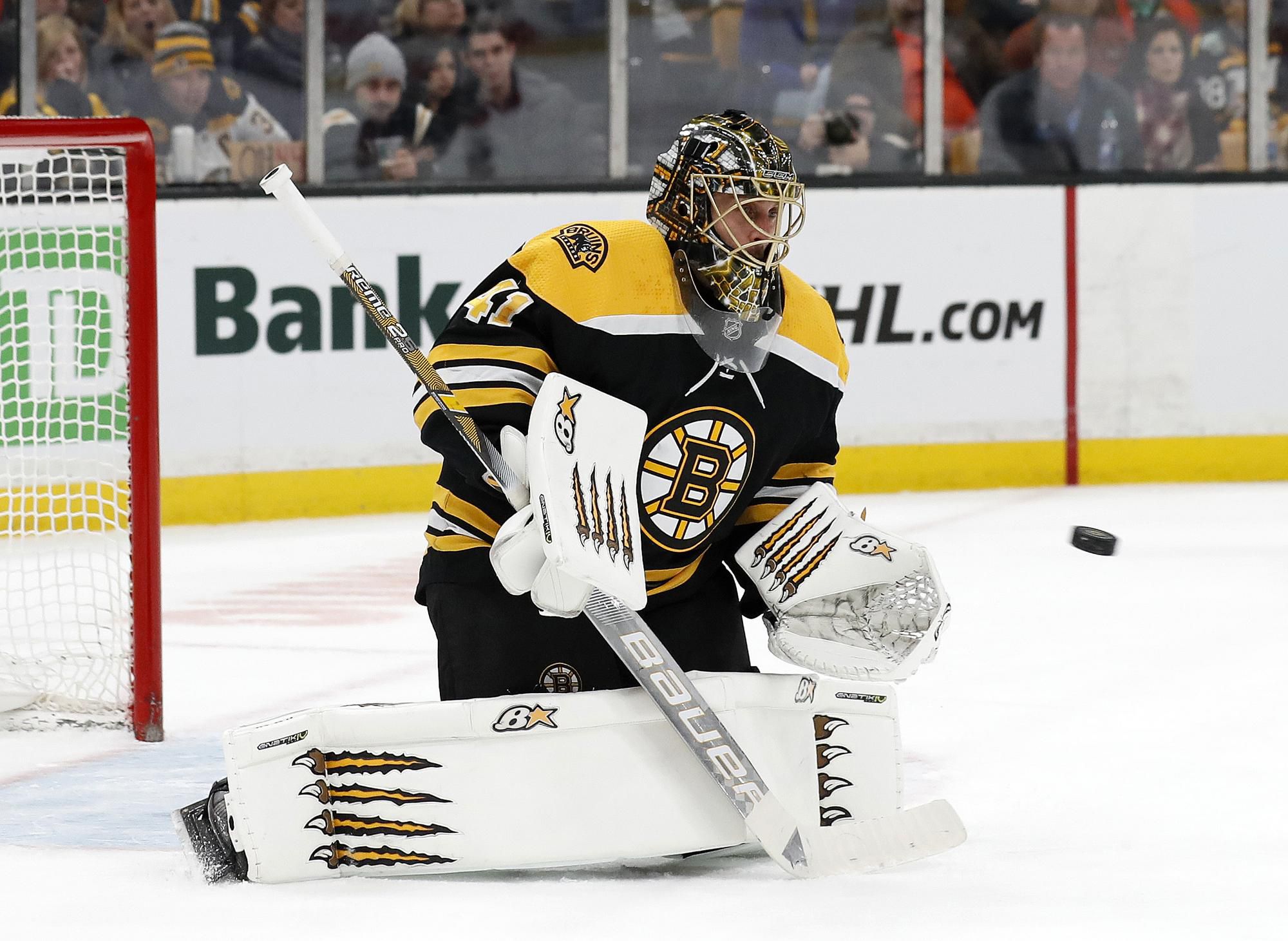 Jaro Halák v drese Bostonu Bruins.