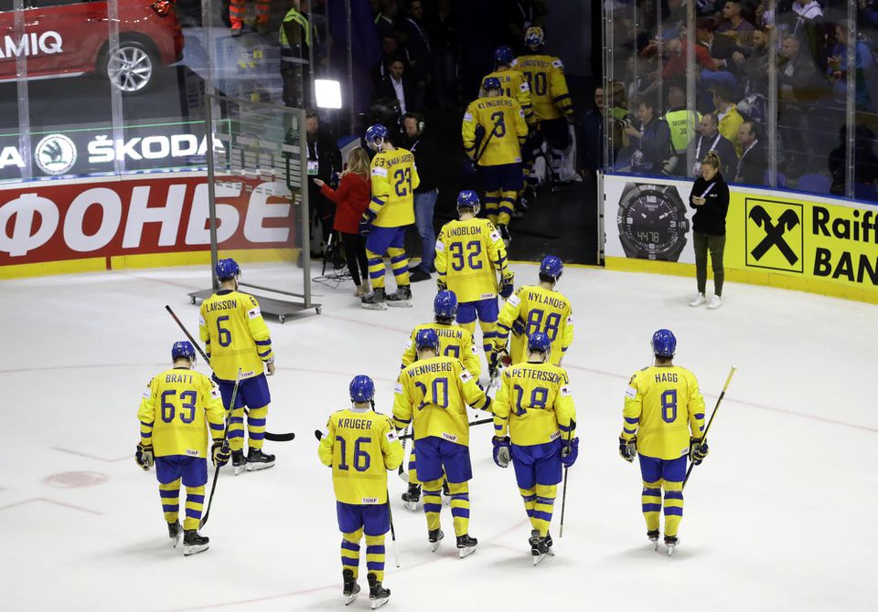 Sklamaní hokejisti Švédska.