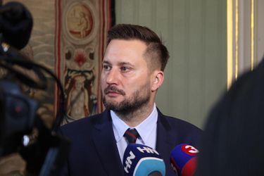 Primátor Bratislavy nechce trestať deti za dlhy HC Slovan, mládež dostane odklad