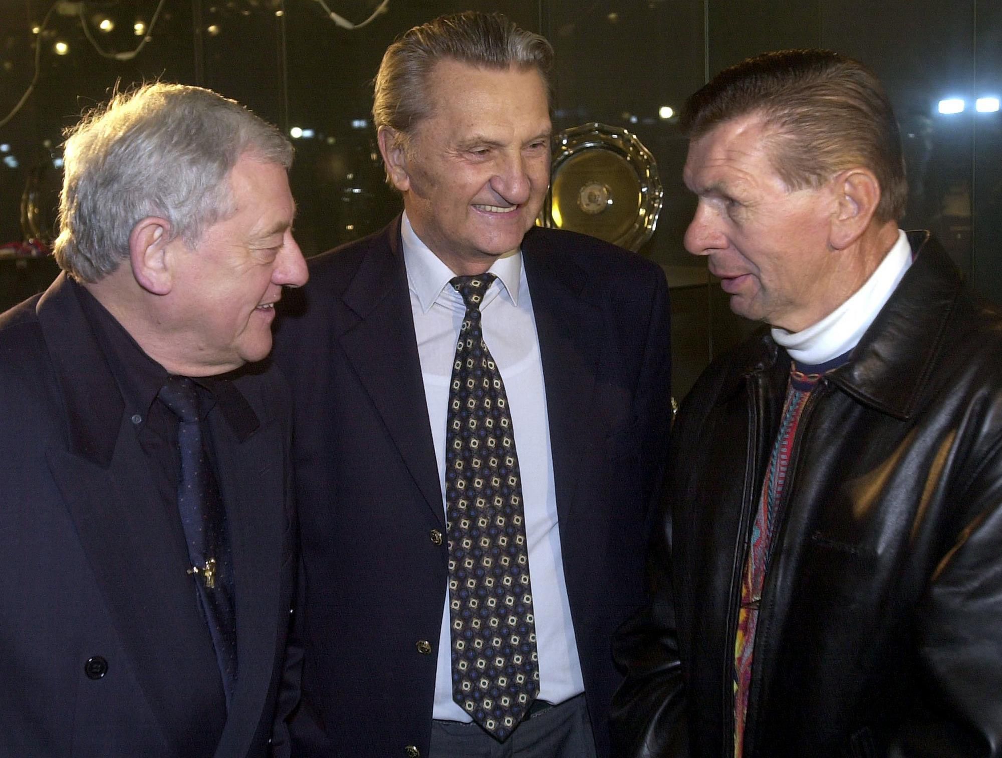 Jozef Golonka (vľavo), Ján Starší (v strede) a Stan Mikita.