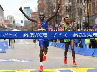 Keňan Cherono a Etiópčanka Degefová víťazmi maratónu v Bostone