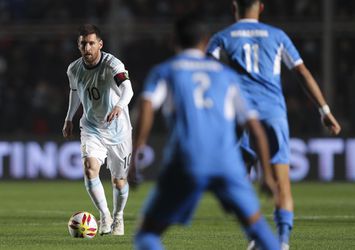 Dvojgólový Messi pri demontáži Nikaraguy, víťazne aj Uruguaj