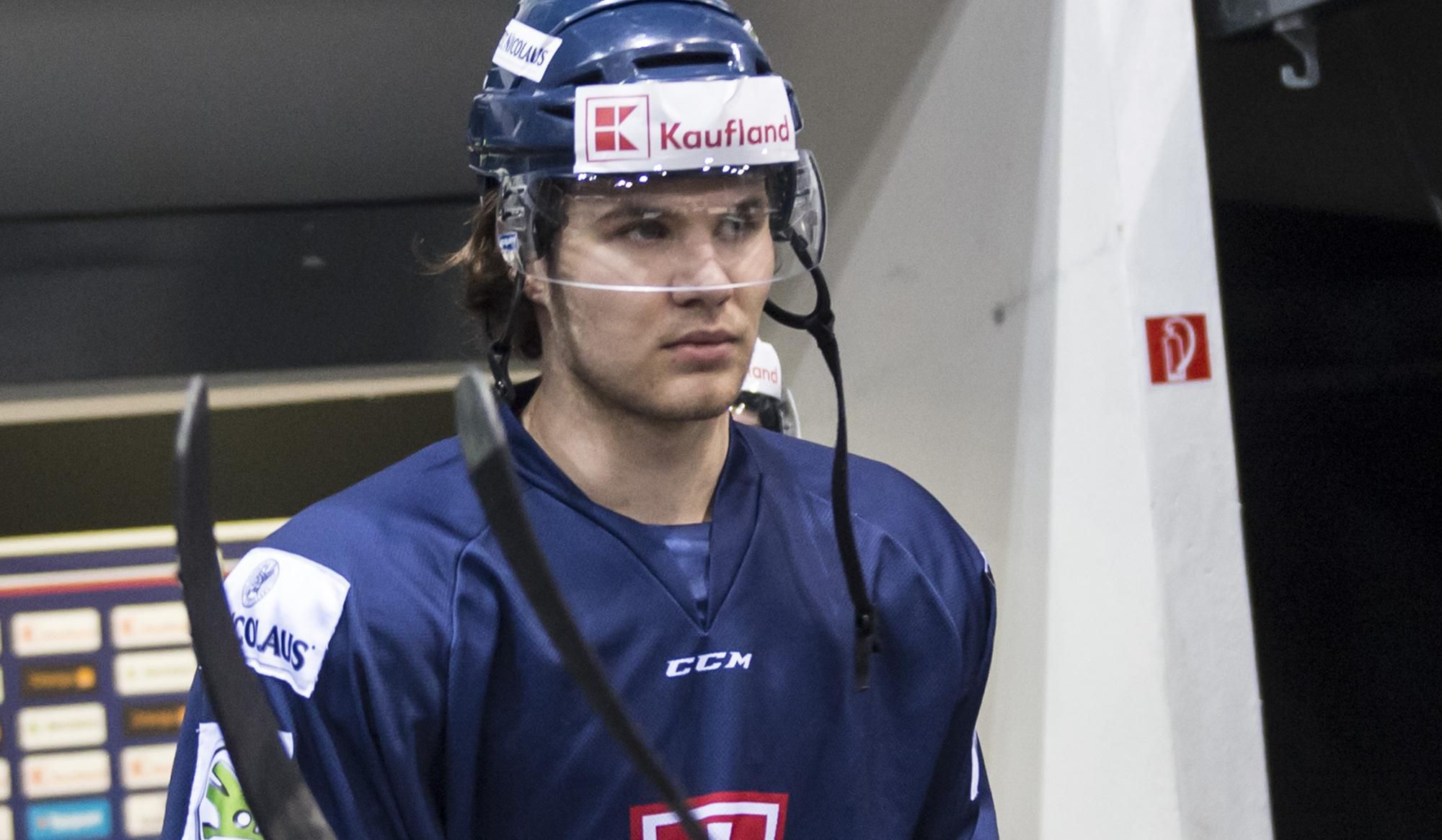 Slovenský reprezentant Martin Bodák na tréningu počas prípravy pred zápasmi Euro Hockey Challenge.