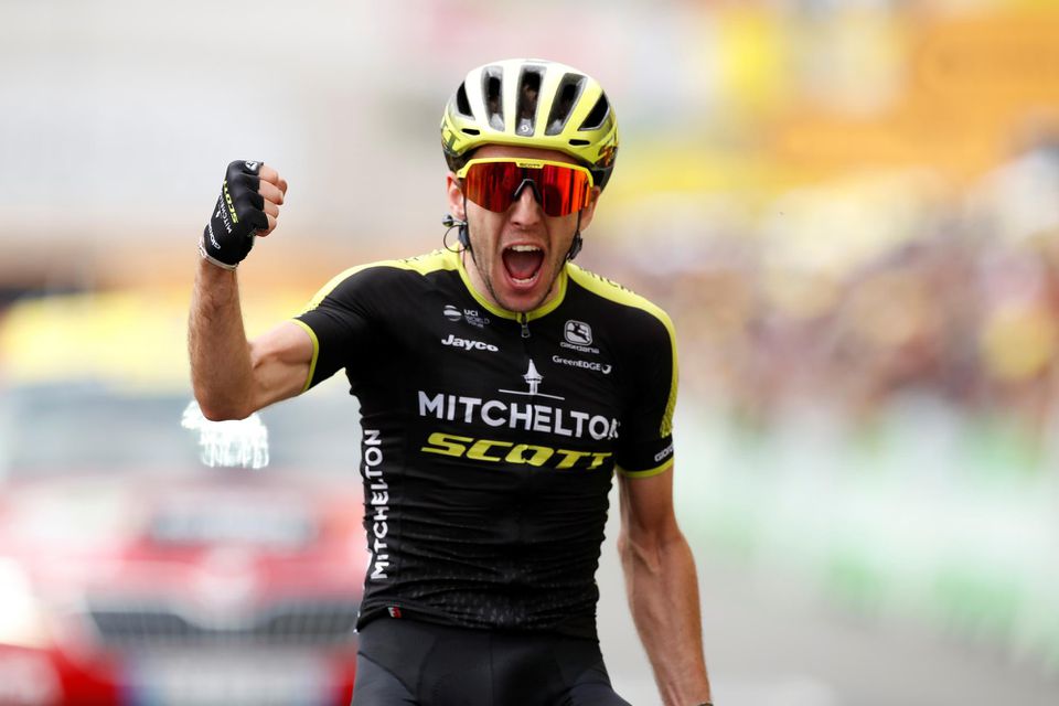 Simon Yates triumfoval v 12. etape Tour de France