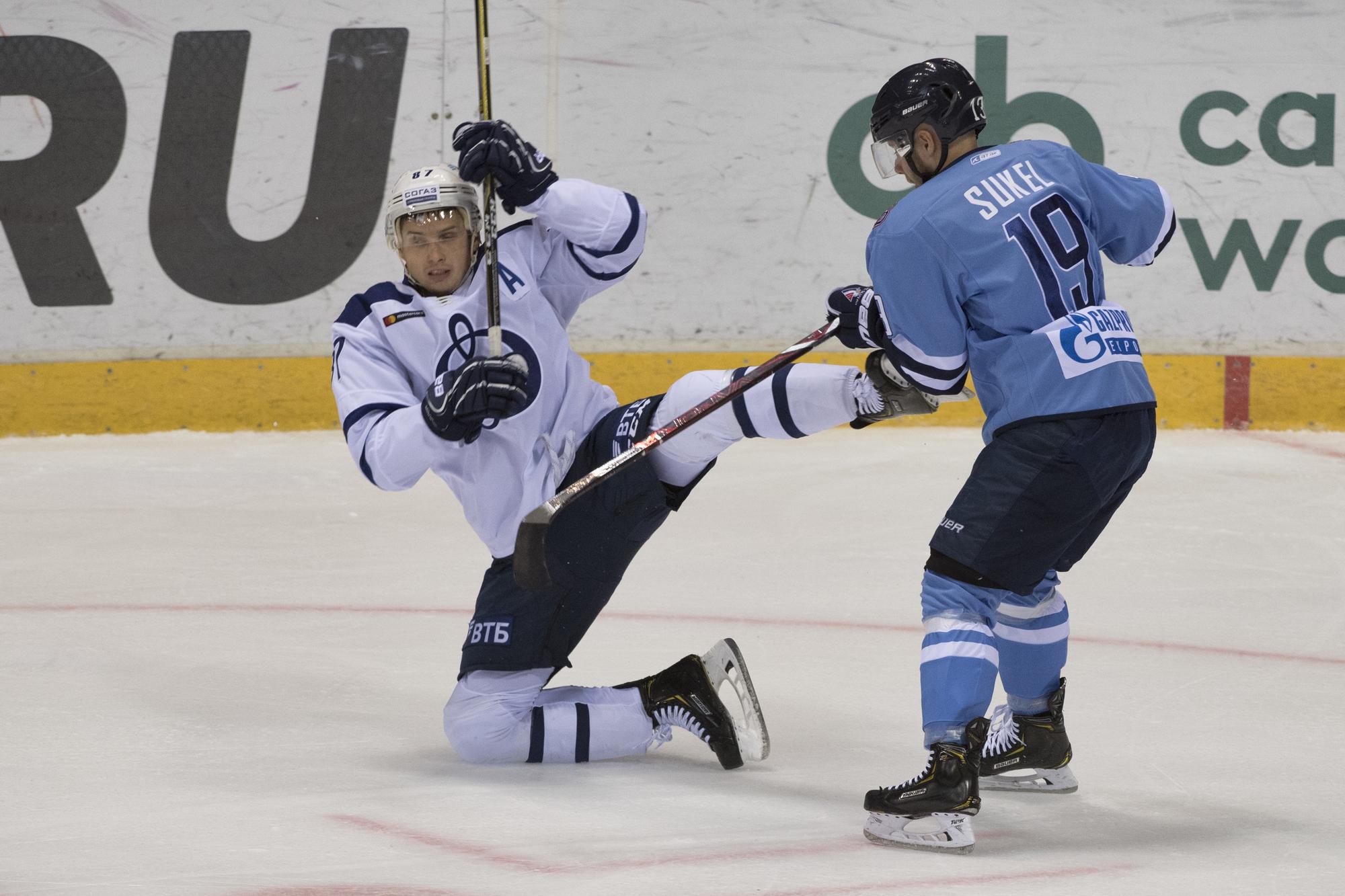 HC Slovan Bratislava - Dinamo Moskva (Vadim Šipačov, Matúš Sukeľ)