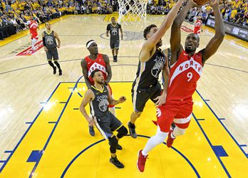 NBA: Toronto získalo na palubovke Golden State mečbal