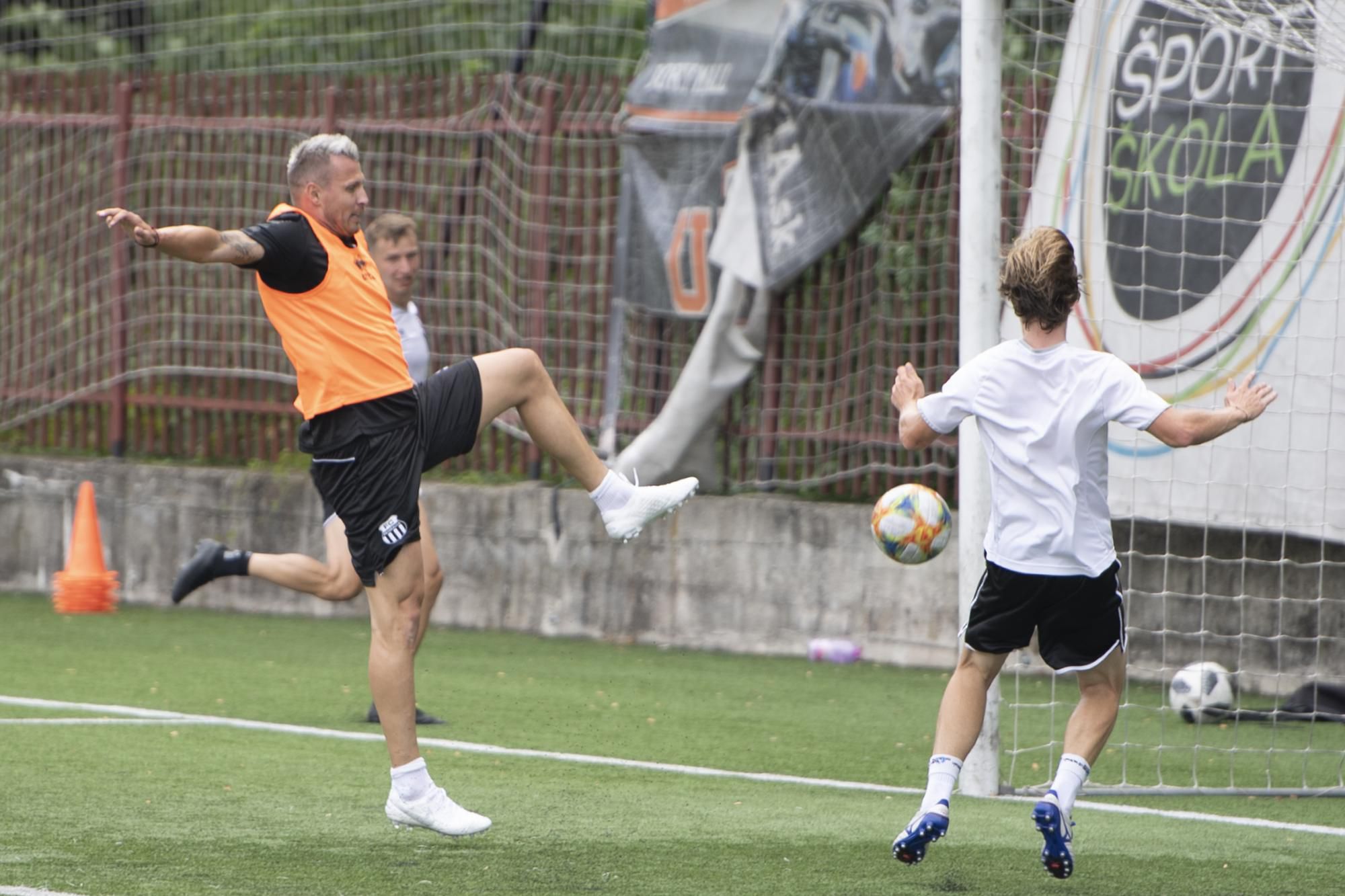 Nový asistent trénera FC Petržalka Ján Ďurica počas tréningu.