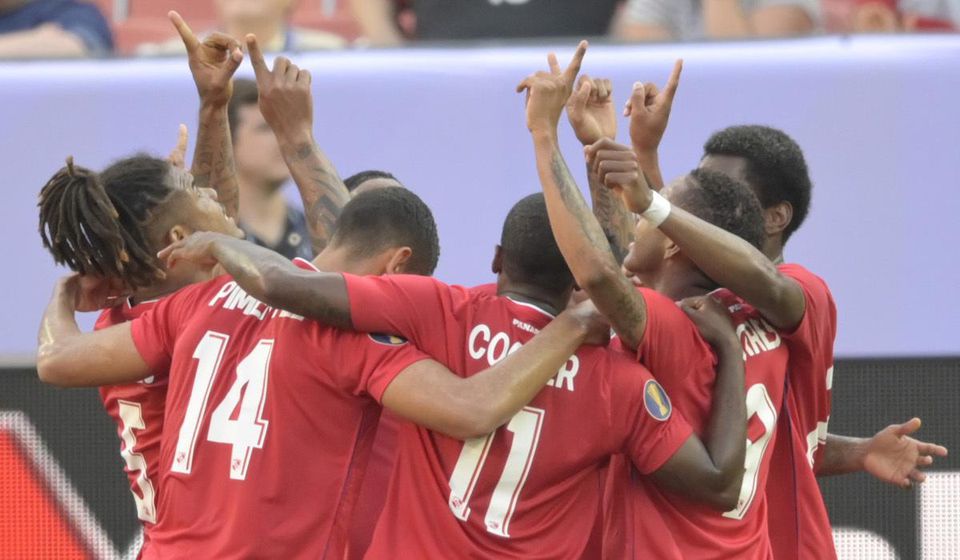 Spoločná radosť futbalistov Panamy (CONCACAF Gold Cup 2019)