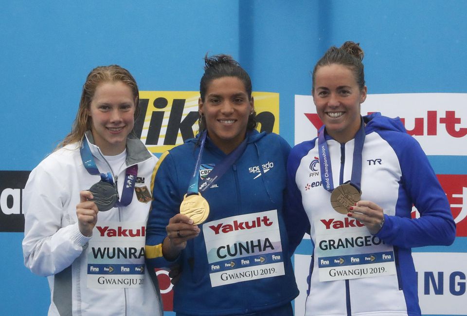 Zlatú medailu v diaľkovom plávaní na 25 km získala Brazílčanka Ana Marcela Cunhová.