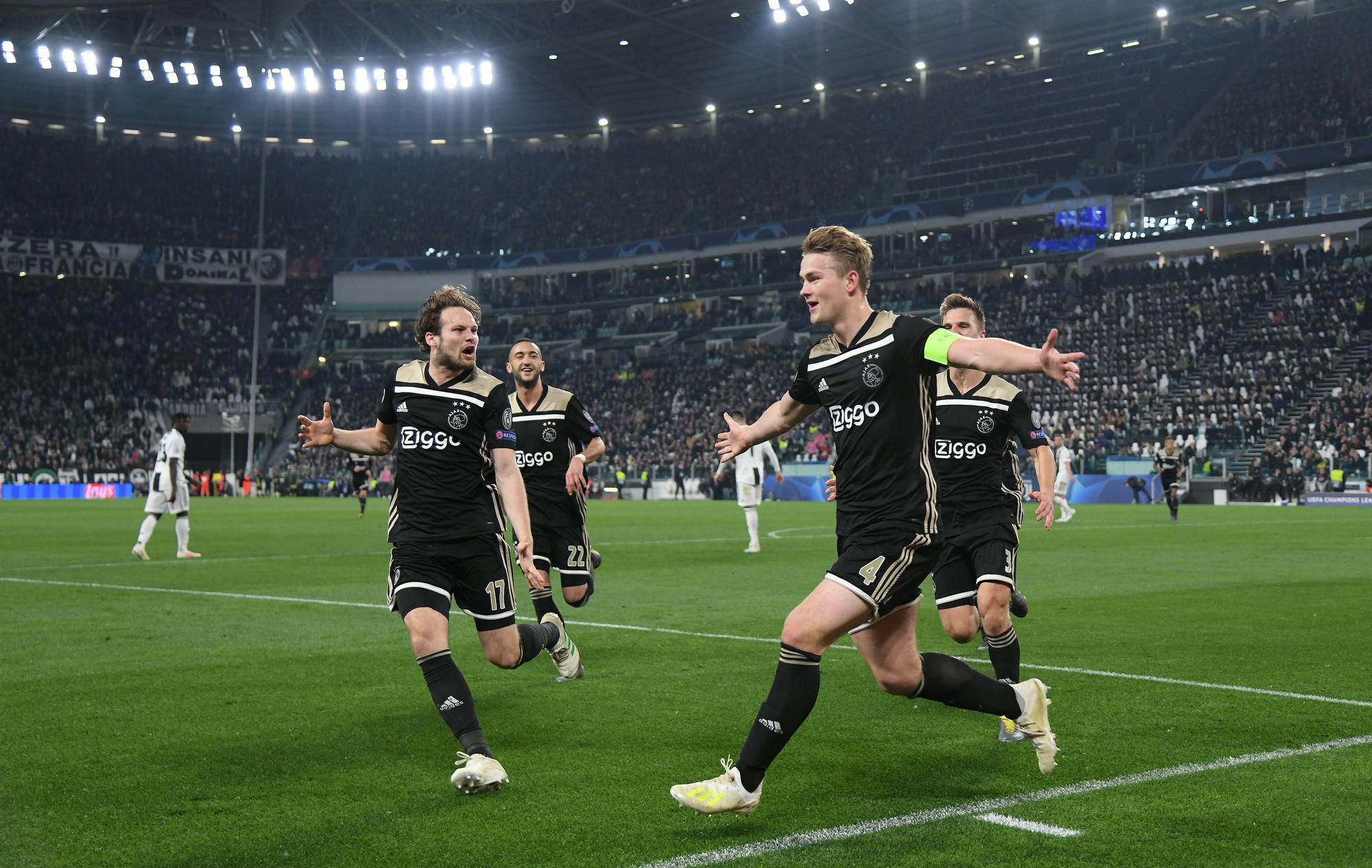 Matthijs de Ligt (Ajax Amsterdam) sa raduje z gólu.