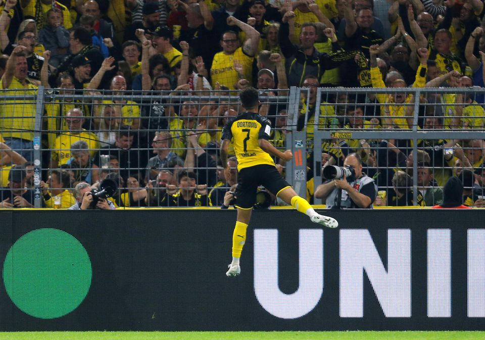 Jadon Sancho z Borussie Dortmund sa teší z gólu.