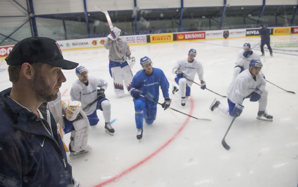 Tréning slovenskej hokejovej reprezentácie pred zápasom s Kanadou.