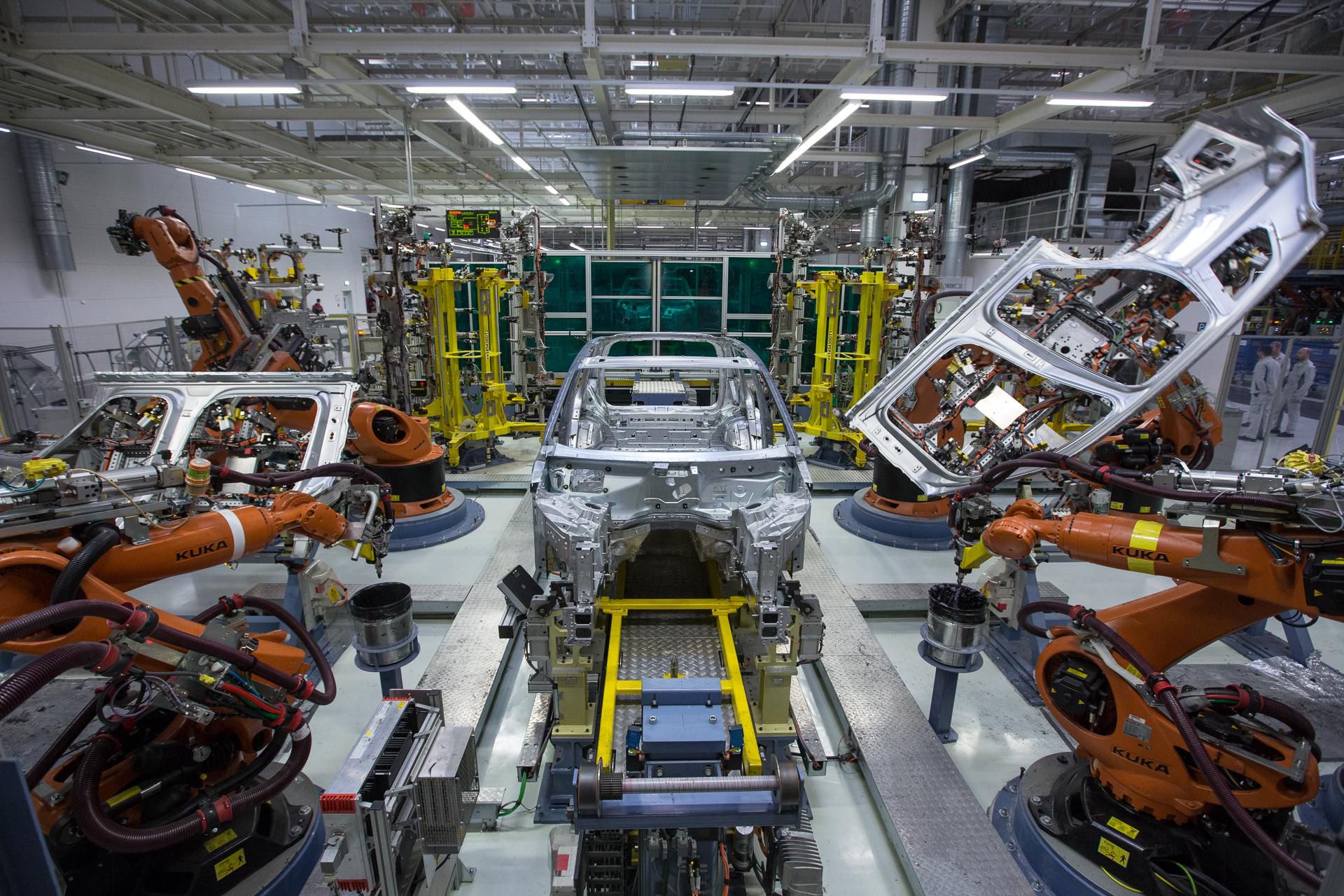 Spustenie výroby SUV vozidiel vo Volkswagen Slovakia sa zapísalo do histórie závodu ako najväčší investičný projekt
