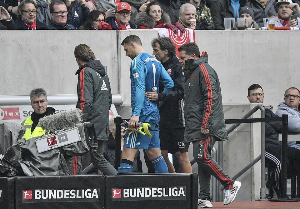 Manuel Neuer sa opäť zranil