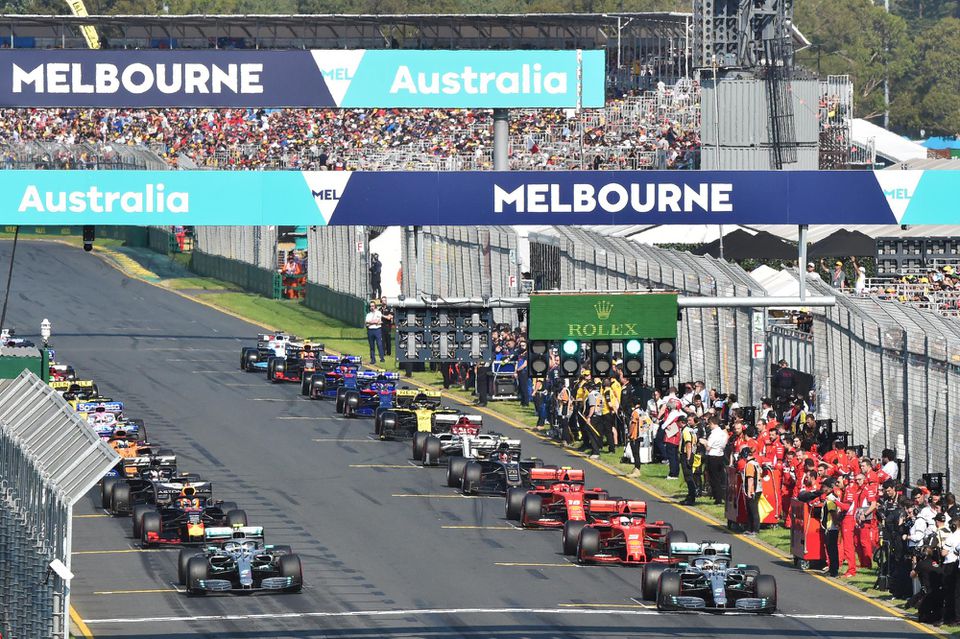 Formula 1 - štart Veľkej ceny Austrálie