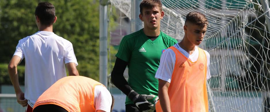 Jakub Kodák počas tréningu mládeže AS Trenčín.