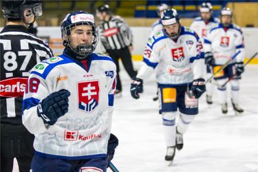 Hokejisti Slovenska do 18 rokov vysoko prehrali s Českom