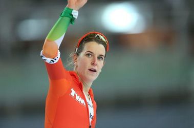 Rýchlokorčuľovanie: Všetky kovy na 1500 m žien pre Holandsko