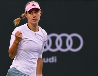 WTA Indian Wells: Bencicová a Kerberová do semifinále, stop pre Venus Williamsovú