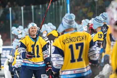 V Banskej Bystrici sa stretla zlatá hokejová generácia, hviezdy naplnili Štiavničky