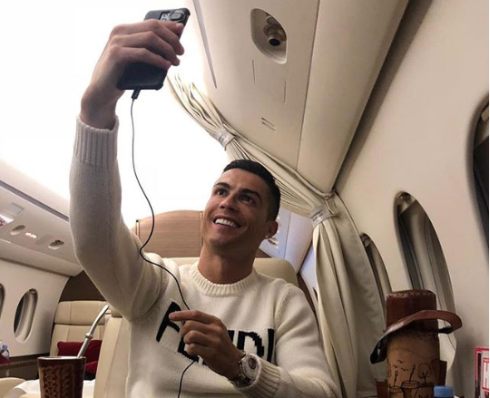Cristiano Ronaldo v lietadlo