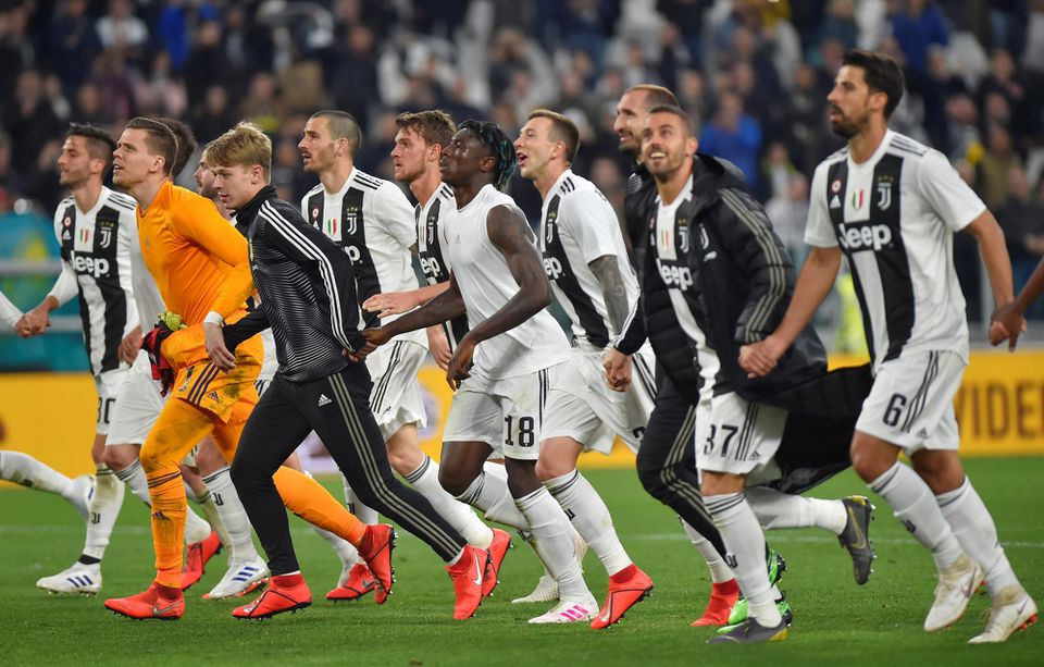 Hráči Juventusu oslavujú víťazstvo