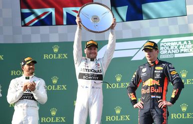 Mercedesy ovládli Austráliu, víťazom Bottas, Hamilton druhý