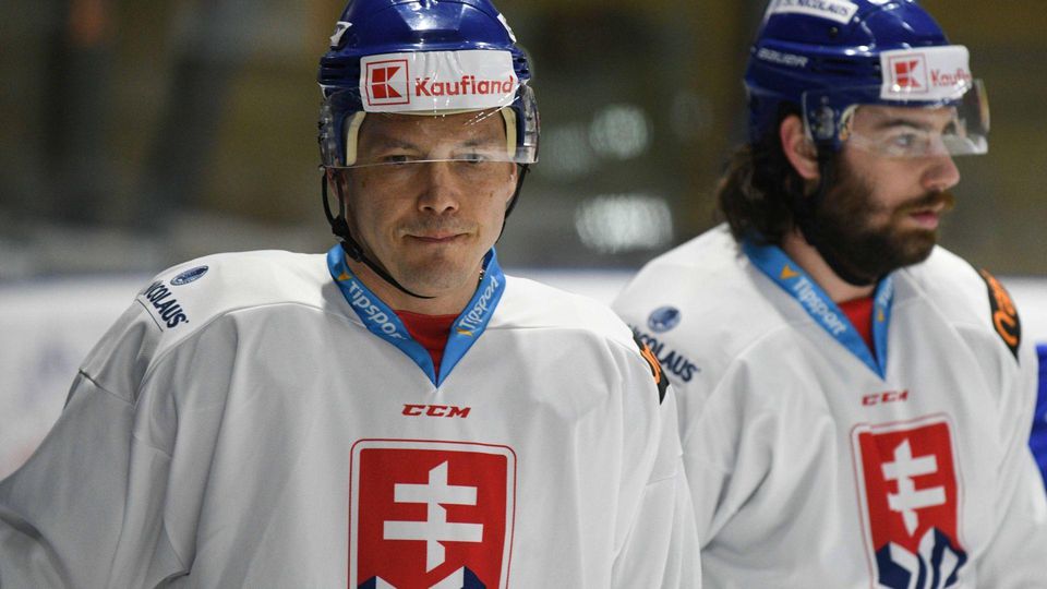 Ladislav Nagy a Peter Trška počas prípravy slovenskej hokejovej reprezentácie na májové 83. majstrovstvá sveta (MS) 2019 v ľadovom hokeji.