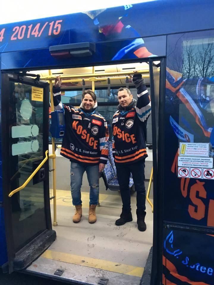 Ladislav Nagy a Gabriel Spillar vypravil nový autobus s polepom HK Košice.