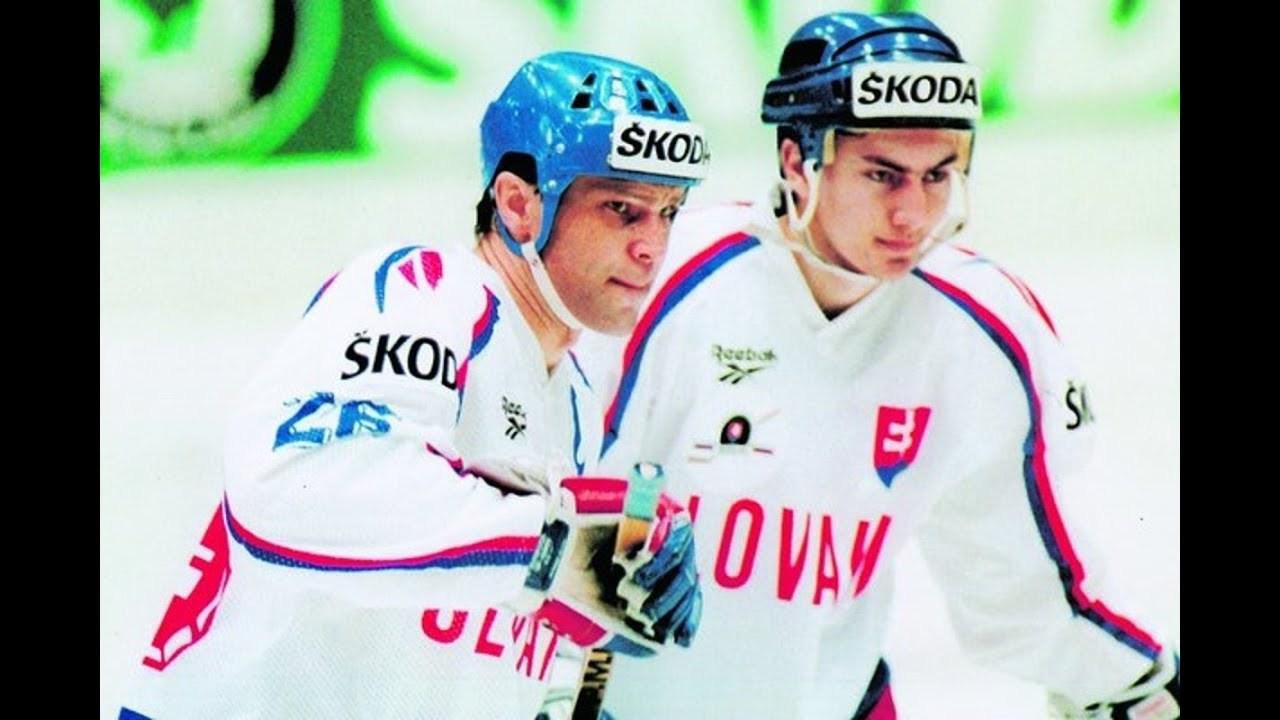 Miroslav Šatan a Peter Šťastný počas olympiády v Lillehammeri.