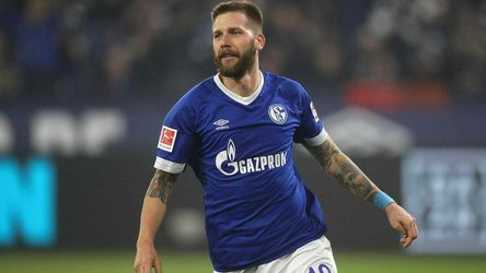 Rakúsky útočník Burgstaller predĺžil zmluvu so Schalke do roku 2022