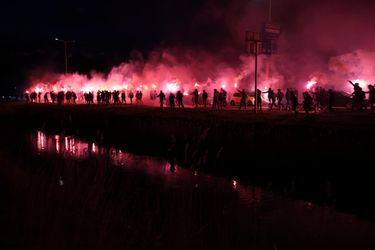 Holandská polícia zatkla 154 fanúšikov Alkmaaru