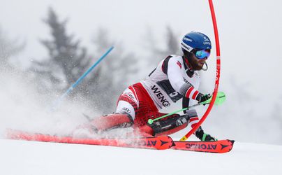 Svetový pohár: Marco Schwarz po slalome na čele kombinácie, Bendik v top 40
