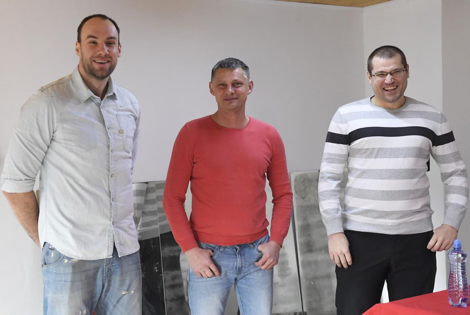 Na snímke posily v družstve, sprava Alexander Ivanov, Alexander Radčenko a Patrik Hruščák.