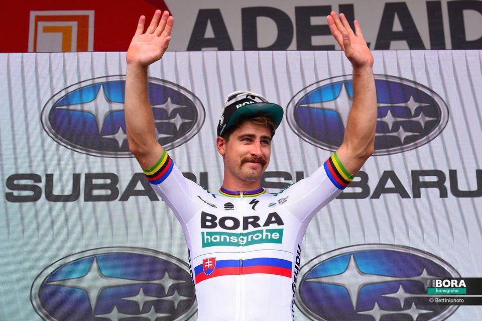 Peter Sagan oslavuje po víťaznej etape na Tour Down Under.