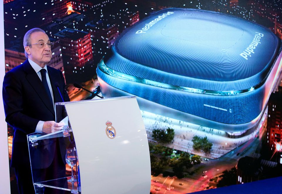 Šéf Realu Madrid predstavuje vizualizáciu nového štadióna Realu Madrid.
