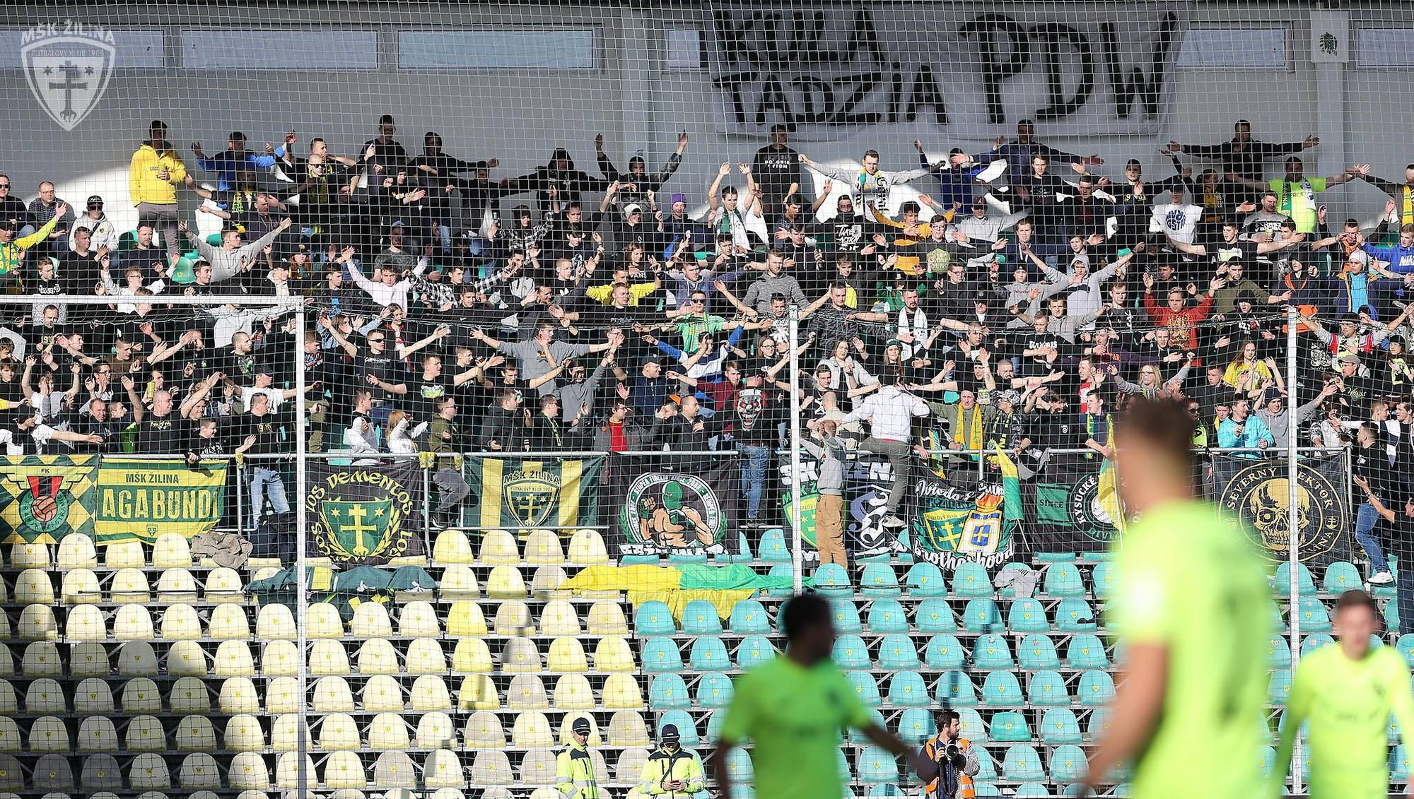 Skalní fanúšikovia MŠK Žilina sú späť na štadióne a na severnej tribúne