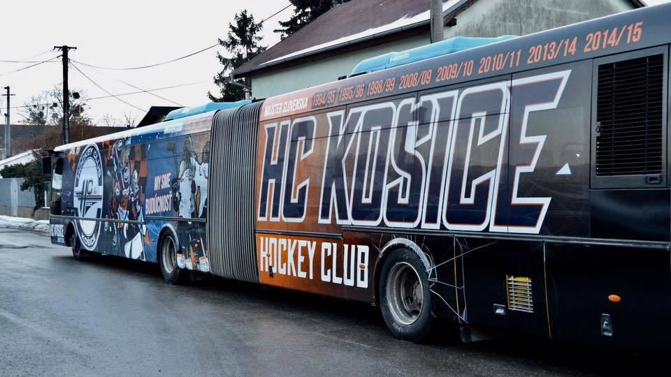 Ladislav Nagy a Gabriel Spillar vypravil nový autobus s polepom HK Košice.