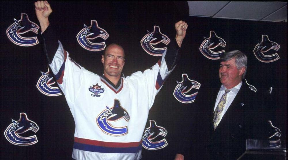 Mark Messier v drese Vancouveru Canucks